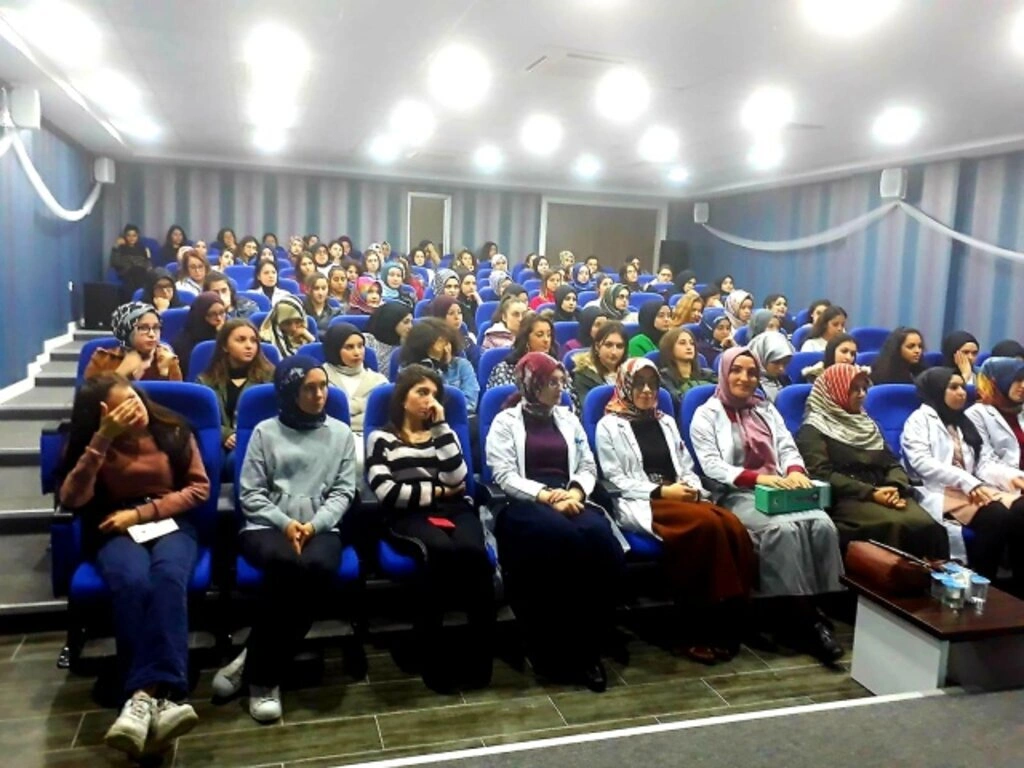 İlkadım'da gençlere Peygamber Efendimizin hayatı anlatıldı - Resim 6