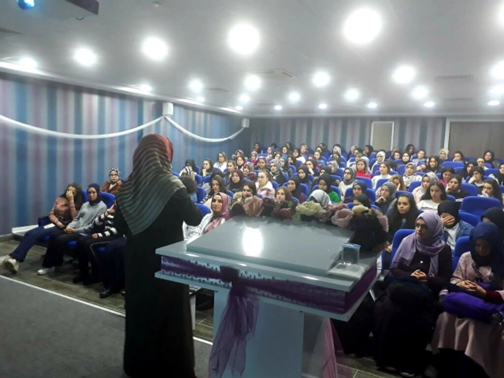 İlkadım'da gençlere Peygamber Efendimizin hayatı anlatıldı - Resim 7