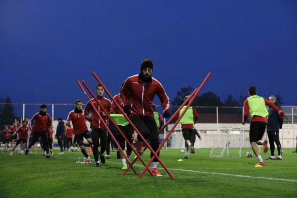 Samsunspor’da neşeli idman (24 Aralık Pazartesi) - Resim 1