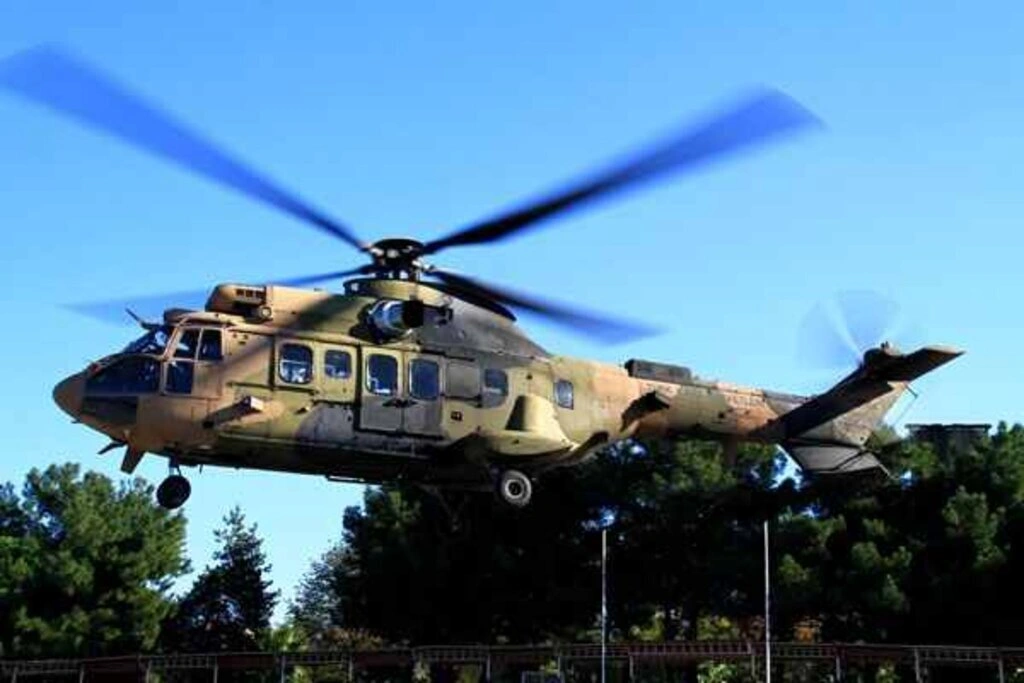Sağlıkçı askerlere helikoptere hasta sevki dersi - Resim 6