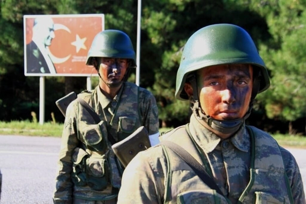 Sağlıkçı askerlere helikoptere hasta sevki dersi - Resim 7