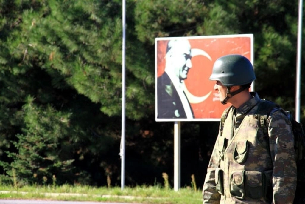 Sağlıkçı askerlere helikoptere hasta sevki dersi - Resim 13