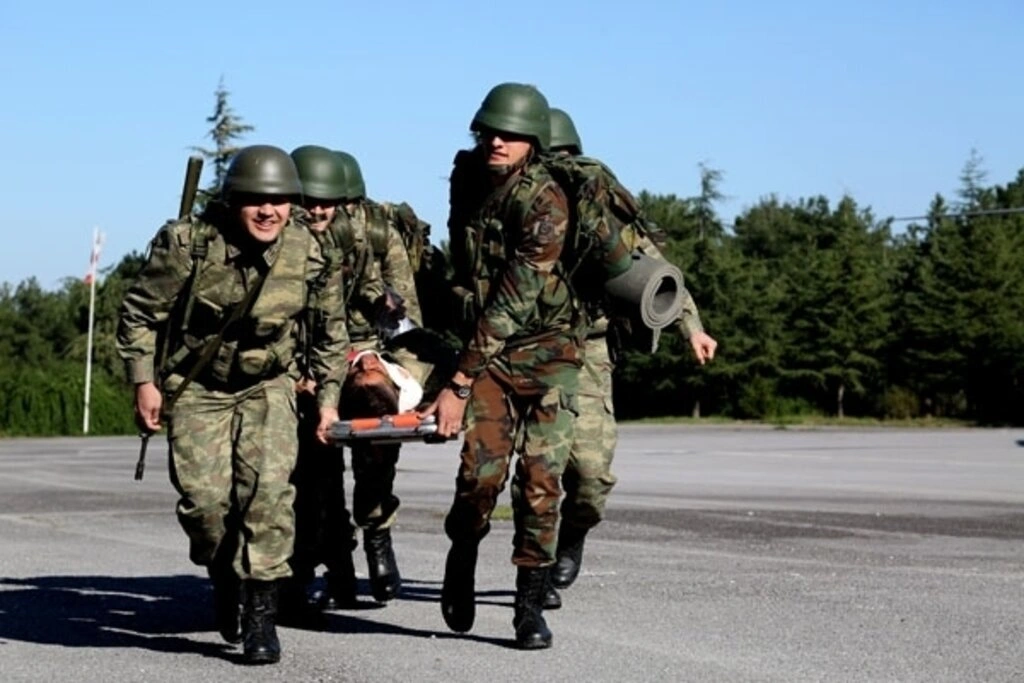 Sağlıkçı askerlere helikoptere hasta sevki dersi - Resim 20