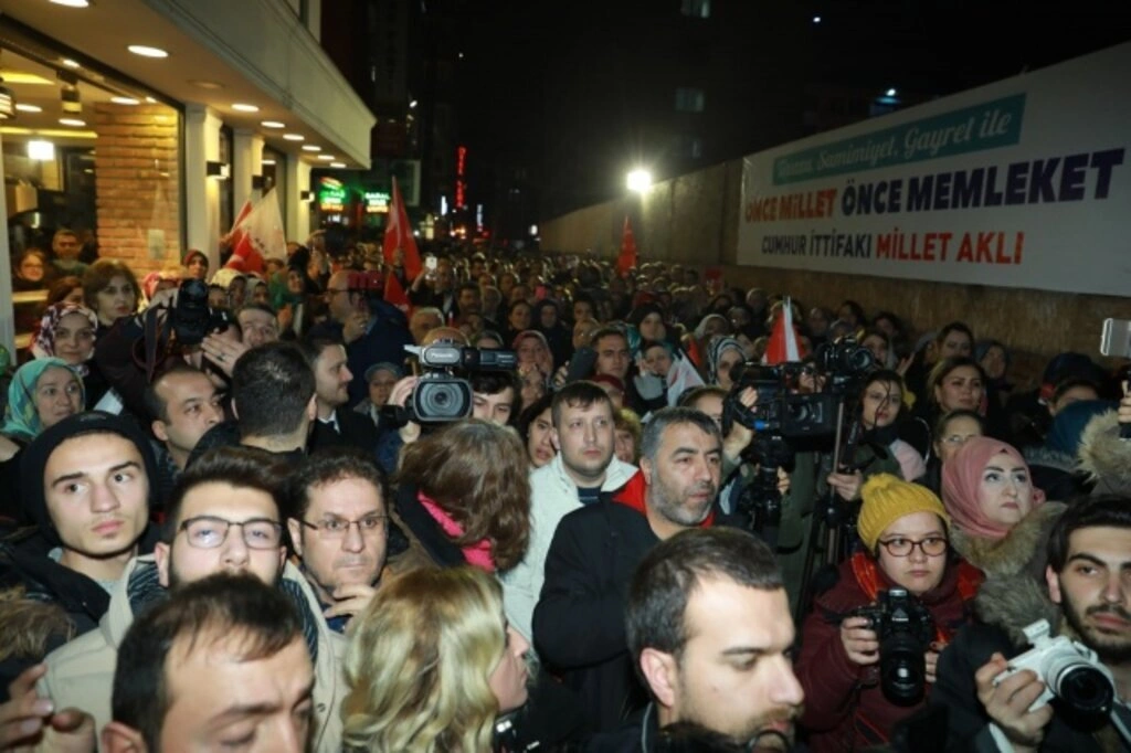 İLKADIM’DA CUMHUR’UN GÖVDE GÖSTERİSİ - Resim 14