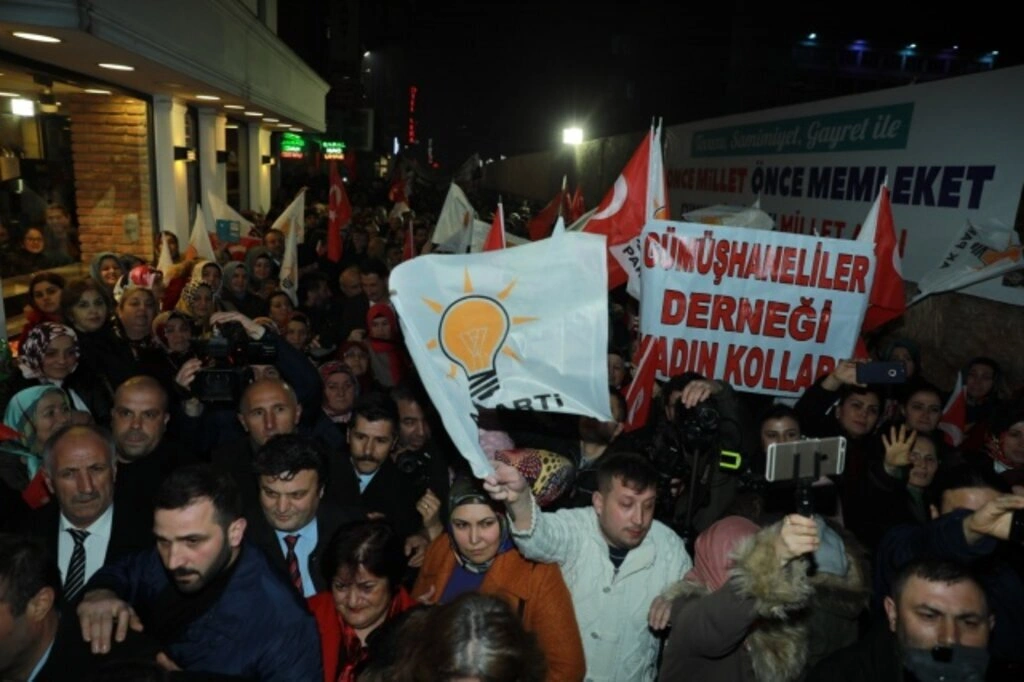 İLKADIM’DA CUMHUR’UN GÖVDE GÖSTERİSİ - Resim 15