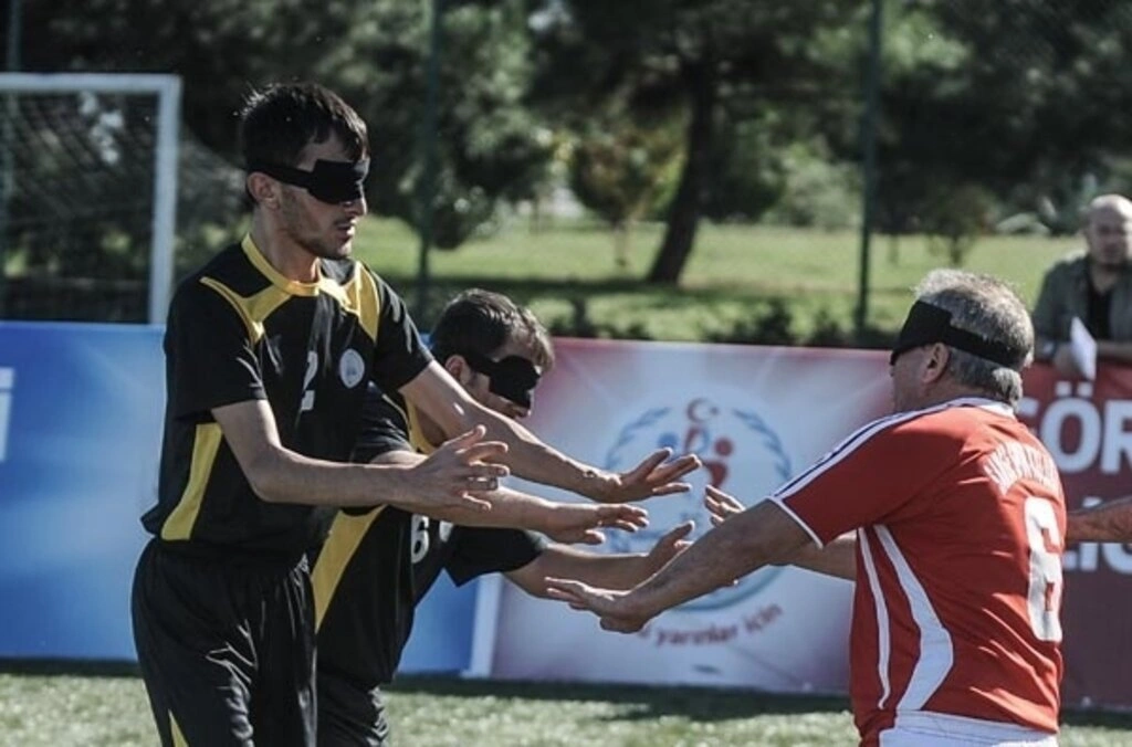 'Zilli top' onları hayata bağlıyor - Resim 24