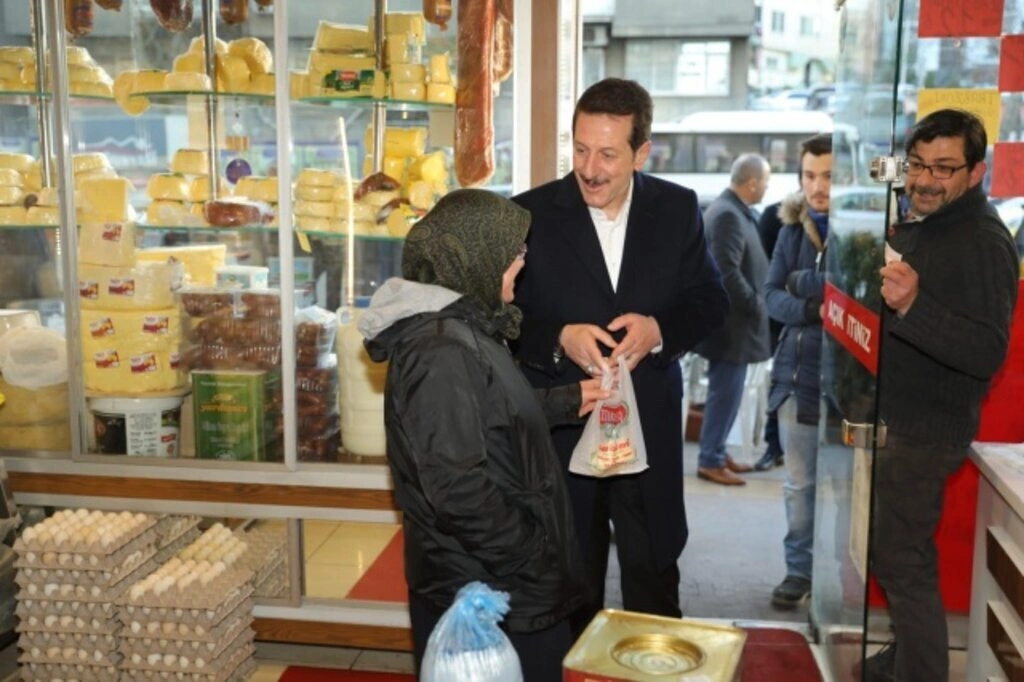 BAŞKAN ERDOĞAN TOK’TAN ESNAFA GÖNÜL ZİYARETİ - Resim 3