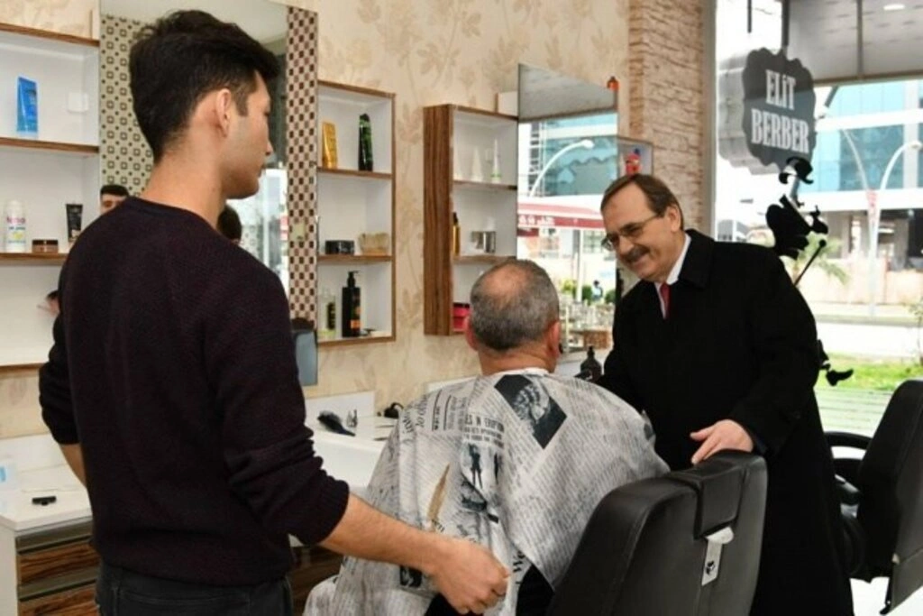 Başkan Zihni Şahin Atakum da esnaf turunda - Resim 2