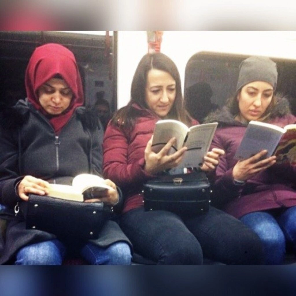 CANİK OKUYOR! - Resim 3