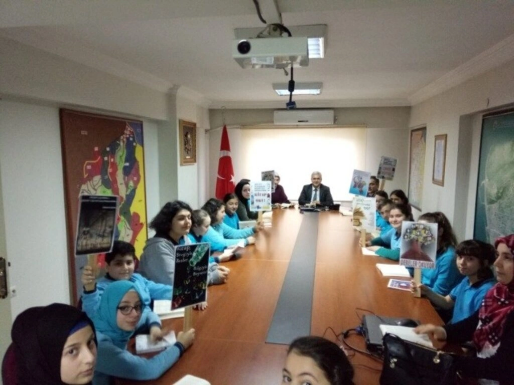 CANİK OKUYOR! - Resim 6