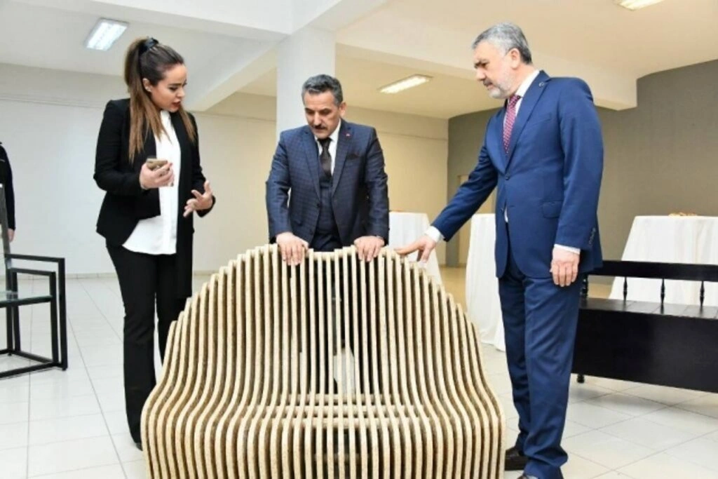 Mimarlık Fakültesi Öğrenci Projeleri Sergisi Açıldı - Resim 4
