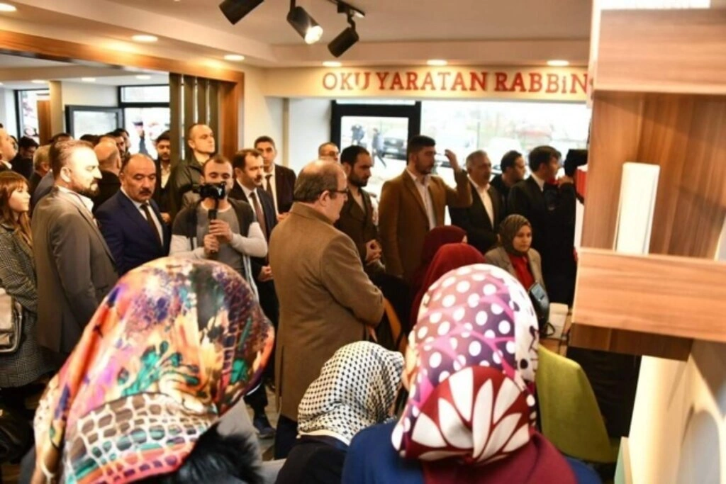 Ali Fuad Başgil Kitap Kahve Projesi Açıldı - Resim 3