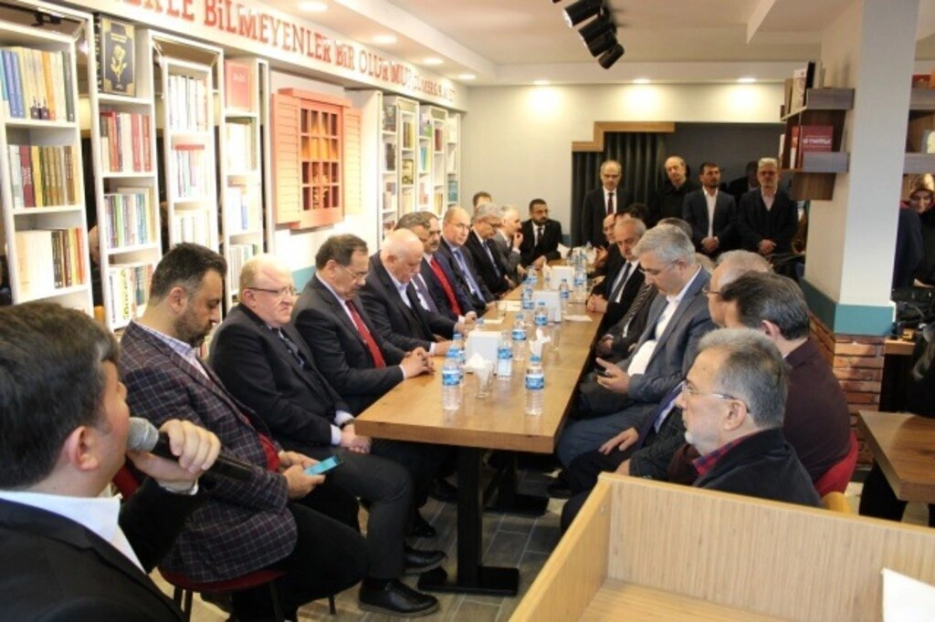 Ali Fuad Başgil Kitap Kahve Projesi Açıldı - Resim 12