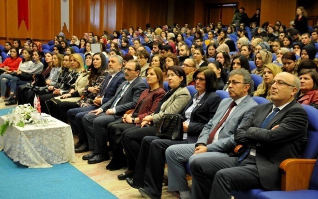 Ondokuz Mayıs Üniversitesi'nde 8 Mart Dünya Kadınlar Günü kutlaması - Resim 14