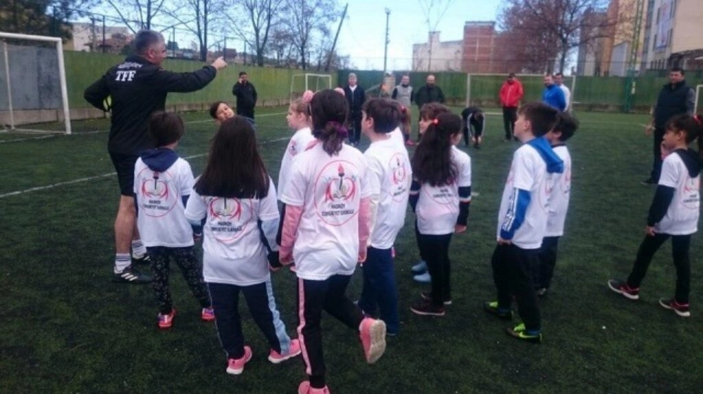 Canik Hasköy Cumhuriyet İlkokulu'ndan Babamla maçım var projesi - Resim 6
