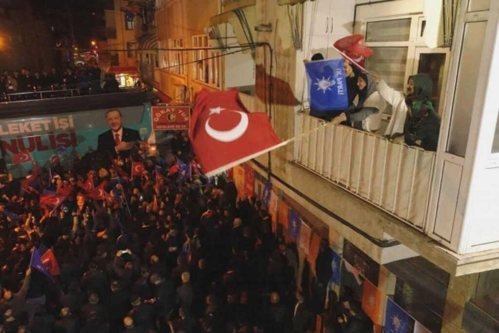 Cedit tamam hız kesmeden yola devam - Resim 6