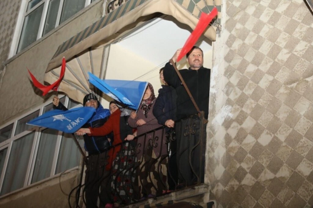 Cedit tamam hız kesmeden yola devam - Resim 8