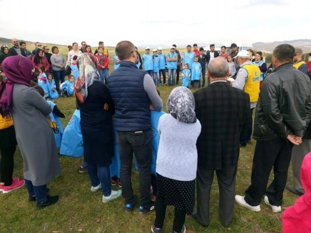ÇEKUD'dan Samsun'a Yüzlerce Fidan - Resim 1