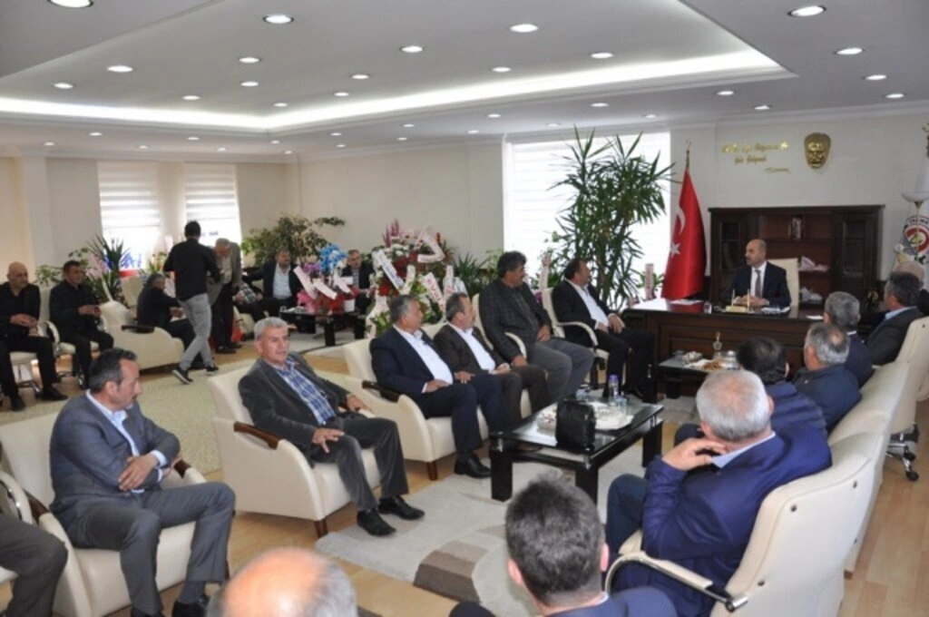 Termeli Muhtarlardan Başkan Kılıç’a hayırlı olsun ziyareti - Resim 4