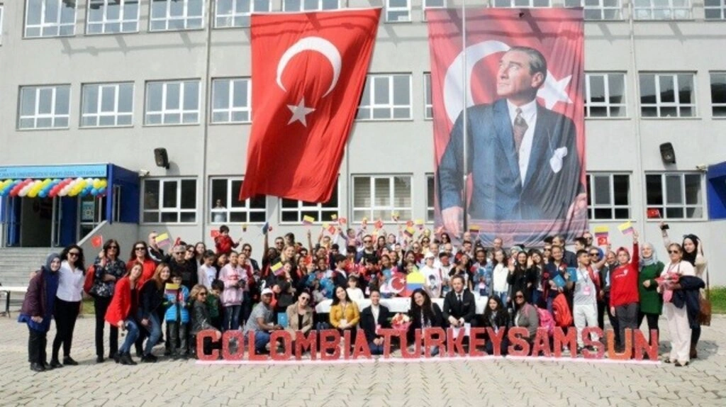 23 Nisan’ın Kolombiyalı Öğrencileri OMÜ Vakfı Kolejinde - Resim 8