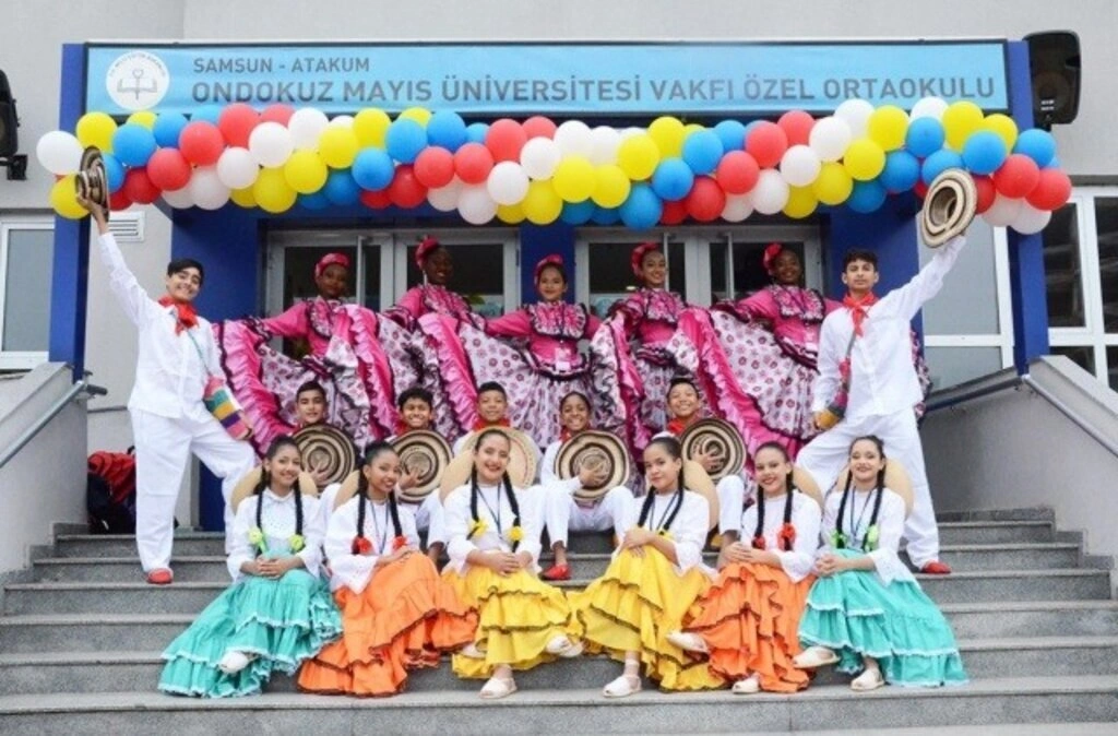 23 Nisan’ın Kolombiyalı Öğrencileri OMÜ Vakfı Kolejinde - Resim 9
