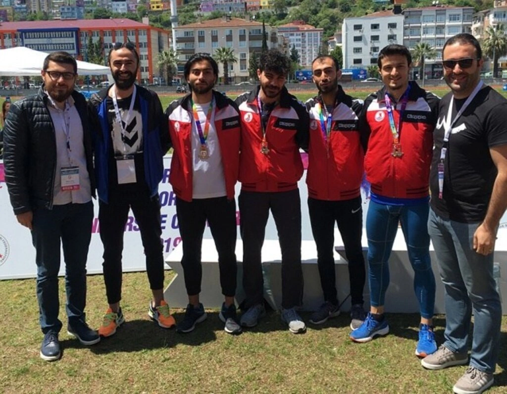 OMÜ Atletizm Takımı Başarılarını Madalyalarla Taçlandırdı - Resim 5