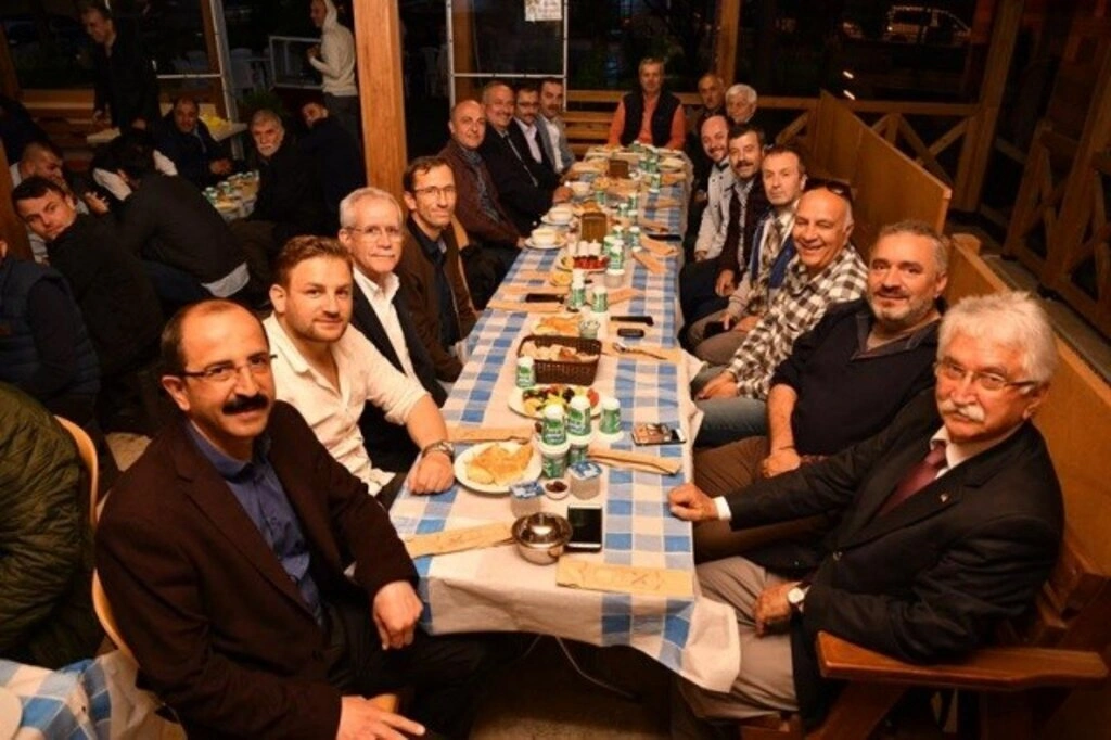 Buğday Pazarı esnafı iftar sofrasında buluştu - Resim 4
