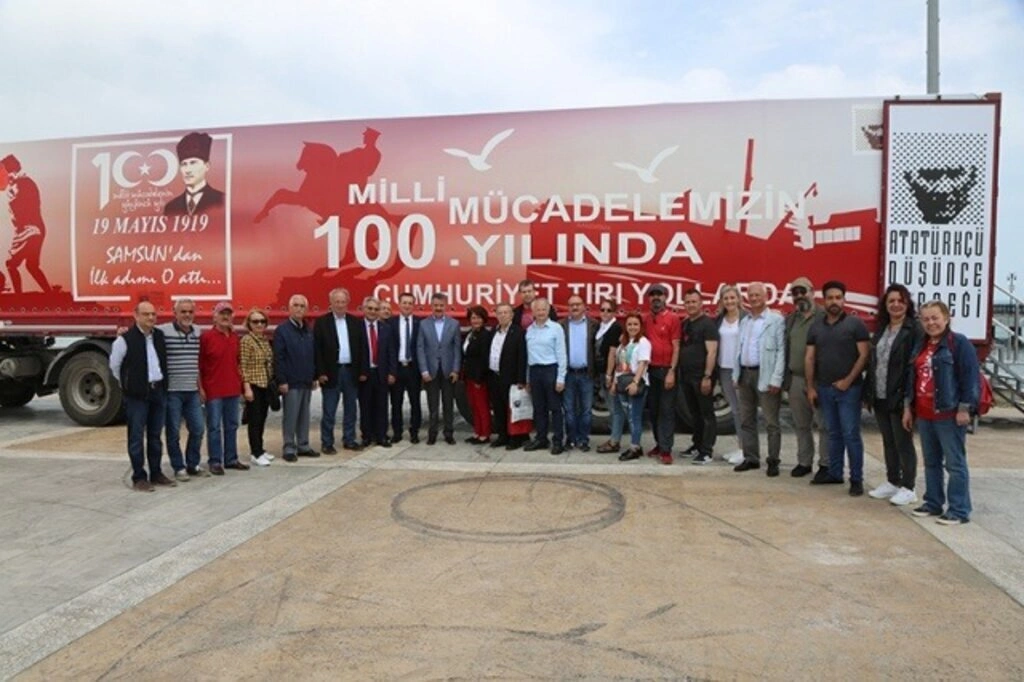 'Cumhuriyet Tırı' Atakum'da - Resim 2