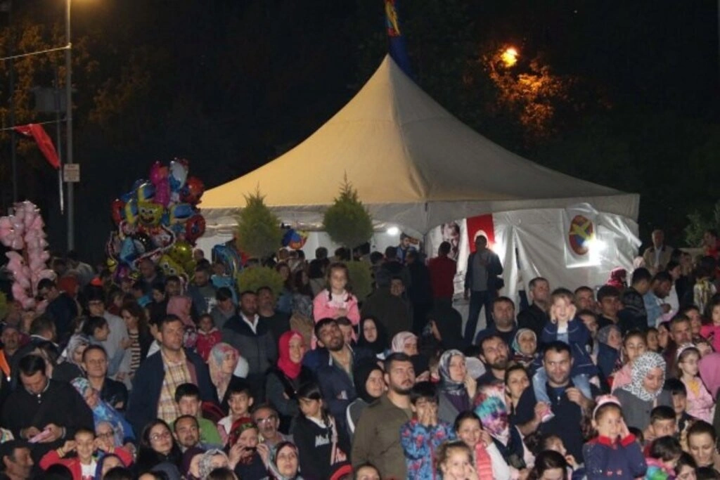 SELE SEPET TOP KANDİL COŞKUYLA KUTLANDI - Resim 1