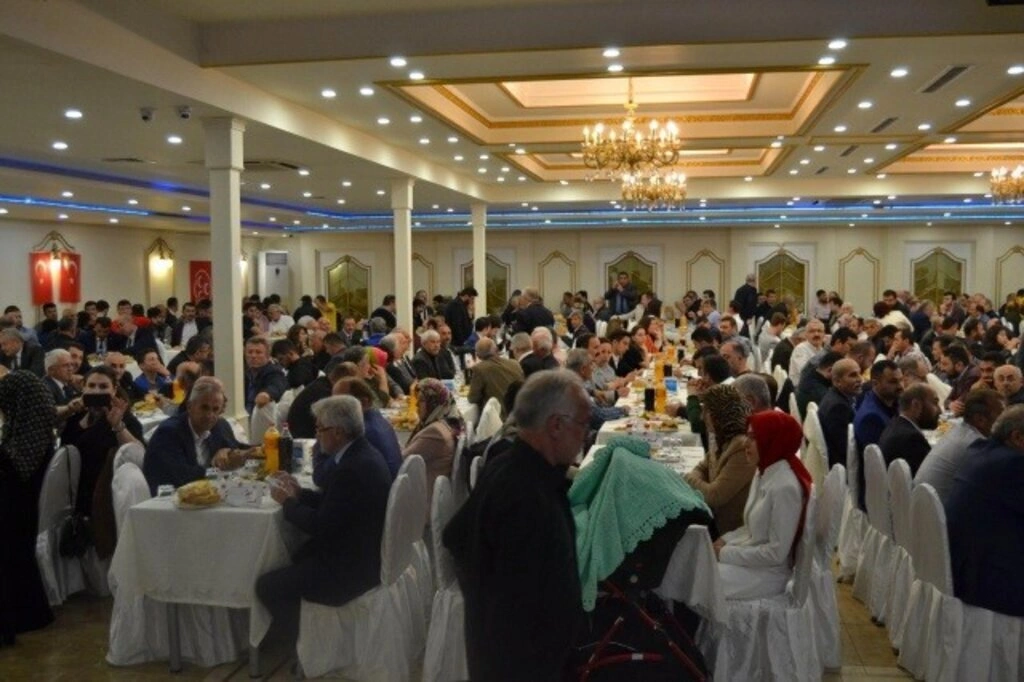 MHP Samsun İl Başkanlığı İftar Programı Fotoğrafları - Resim 4