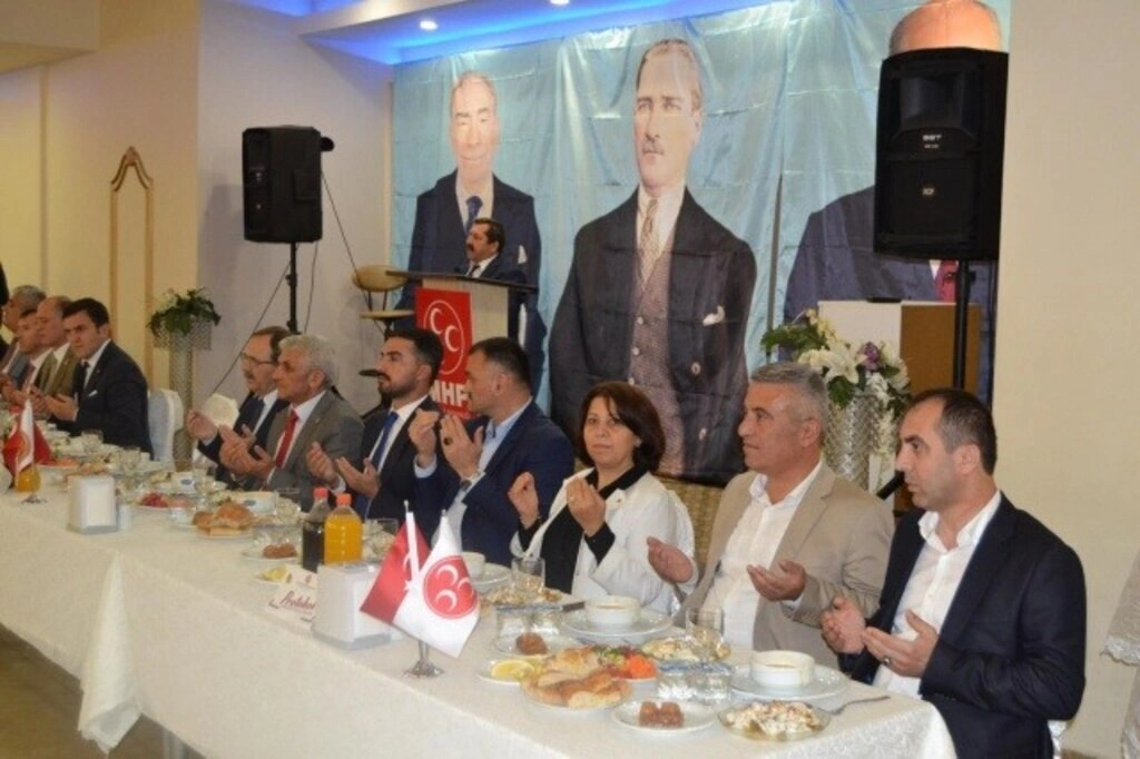 MHP Samsun İl Başkanlığı İftar Programı Fotoğrafları - Resim 9