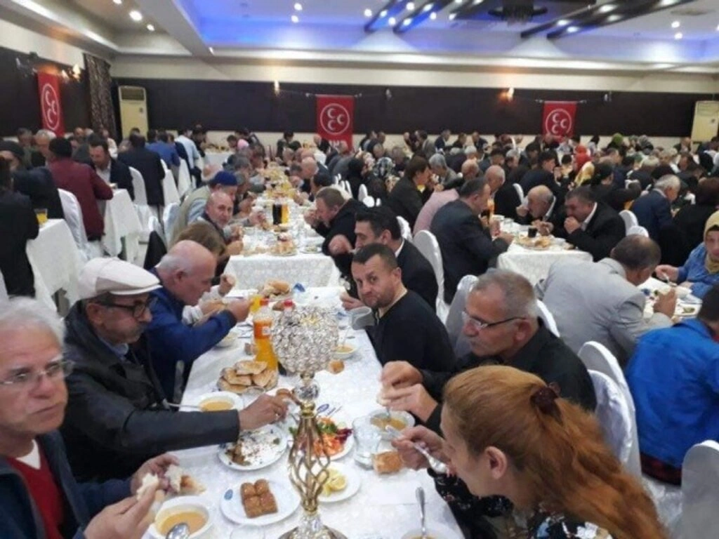 MHP Samsun İl Başkanlığı İftar Programı Fotoğrafları - Resim 15