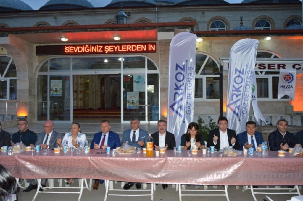 Havza'da 2 bin 500 kişilik iftar - Resim 3
