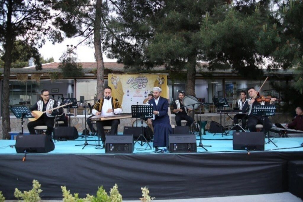 Kredi Yurtlar Kurumu Genel Müdürlüğü İftar Saati - Resim 6
