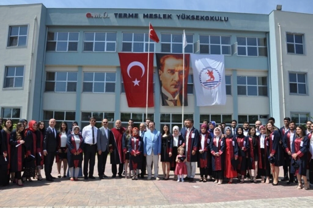 Terme Meslek Yüksekokulu'nda mezuniyet coşkusu - Resim 2