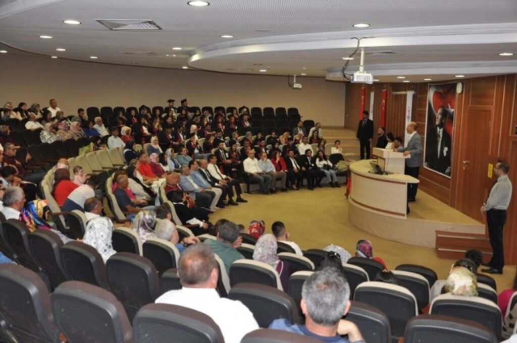 Terme Meslek Yüksekokulu'nda mezuniyet coşkusu - Resim 7