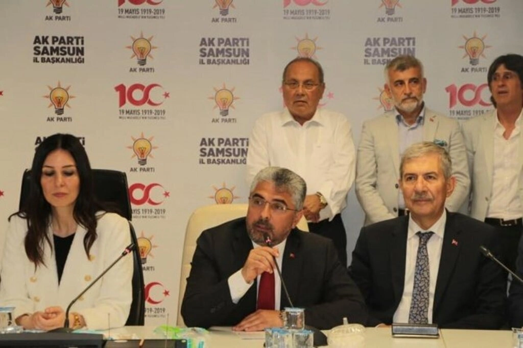 AK PARTİ SAMSUN BAYRAM'DA HERKESLE KUCAKLAŞTI - Resim 5