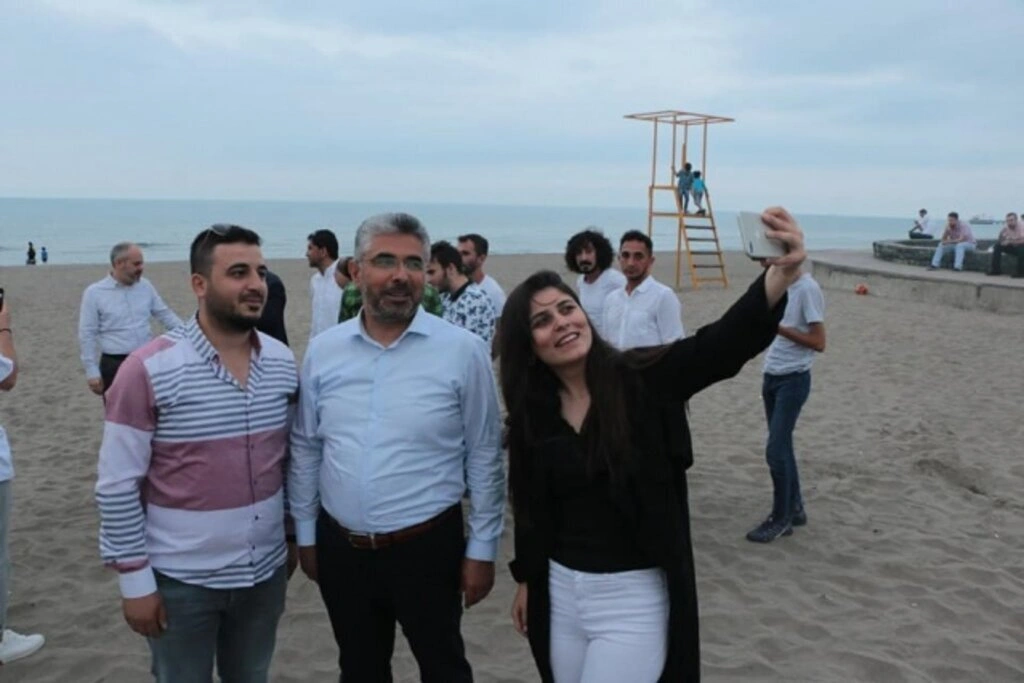 AK PARTİ SAMSUN BAYRAM'DA HERKESLE KUCAKLAŞTI - Resim 11