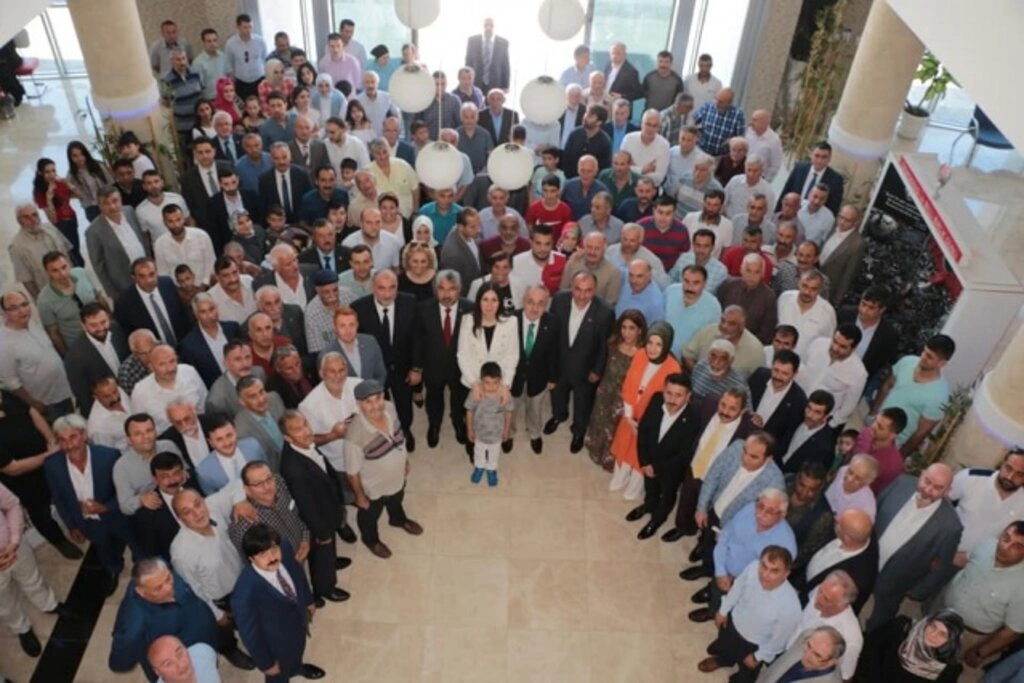 AK PARTİ SAMSUN BAYRAM'DA HERKESLE KUCAKLAŞTI - Resim 13