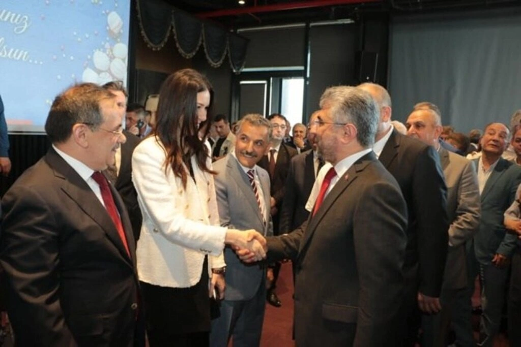 AK PARTİ SAMSUN BAYRAM'DA HERKESLE KUCAKLAŞTI - Resim 19