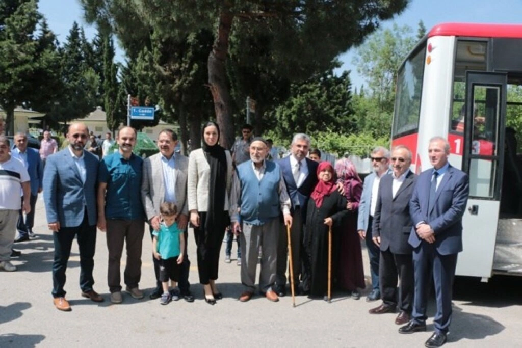 AK PARTİ SAMSUN BAYRAM'DA HERKESLE KUCAKLAŞTI - Resim 33