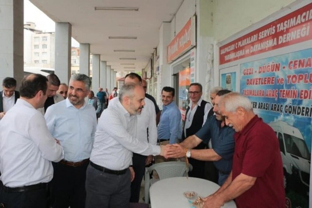 AK PARTİ SAMSUN BAYRAM'DA HERKESLE KUCAKLAŞTI - Resim 36