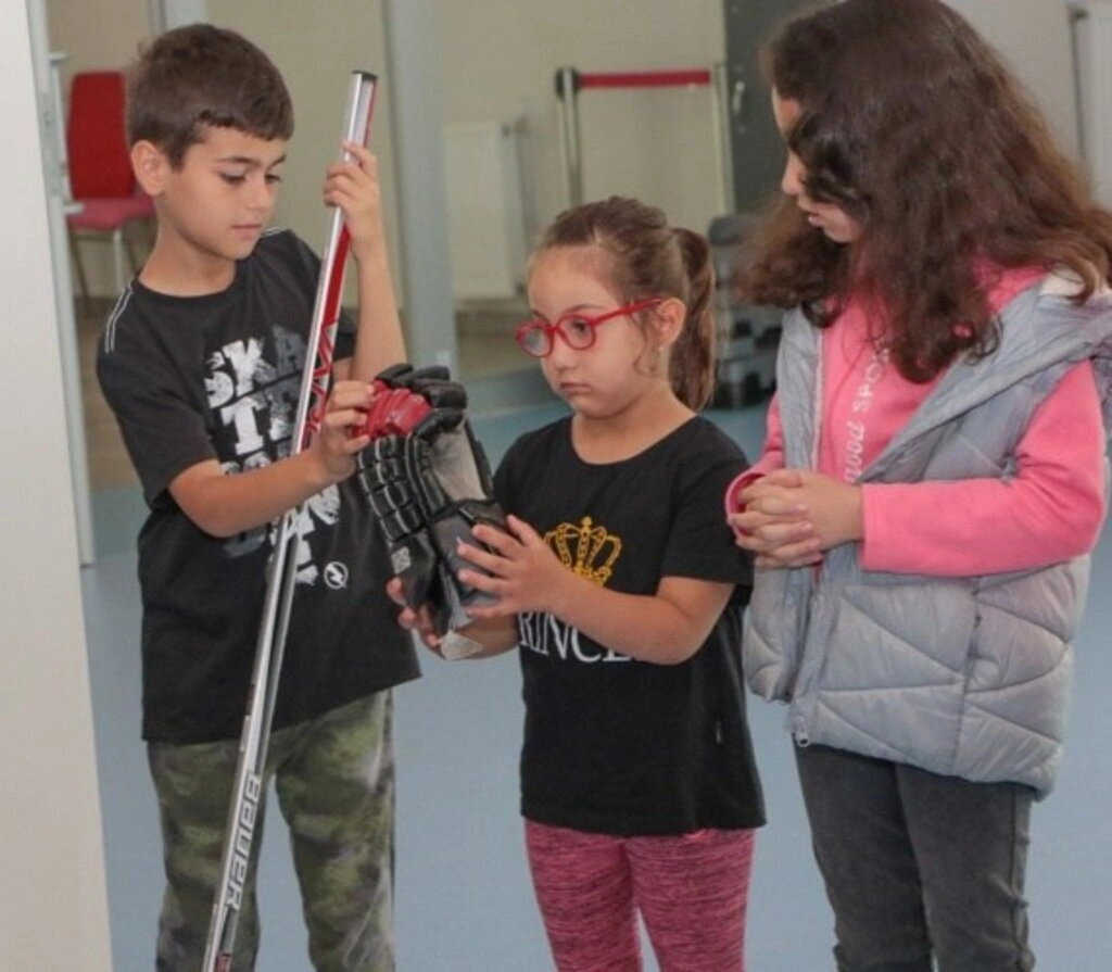 SAMSUN'DA BUZ HOKEYİ BRANŞININ ALT YAPI TEMELİ ATILDI - Resim 3