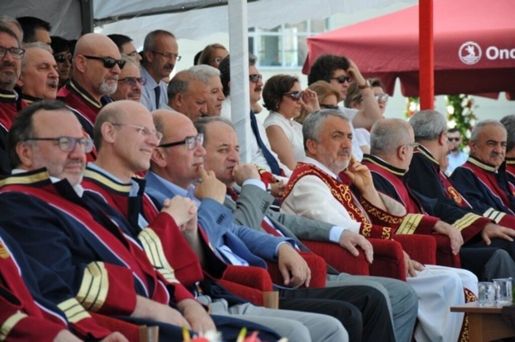 Samsun'da Dereceye Giren Öğrenciler Taçlandırıldı - Resim 2