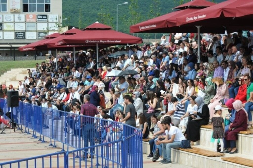 Samsun'da Dereceye Giren Öğrenciler Taçlandırıldı - Resim 4