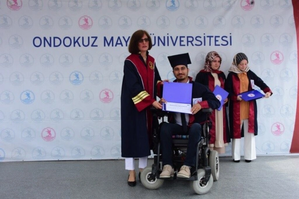 Samsun Eğitim Fakültesinde Mezuniyet Sevinci - Resim 9