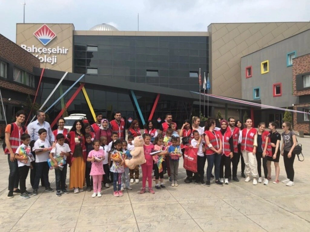 Genç Kızılay ile Bahçeşehir hayal biriktirdi! - Resim 9
