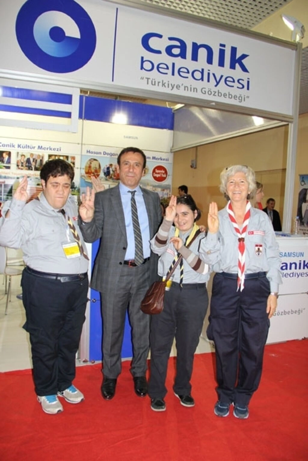 İstanbul'da düzenlenen Engelsiz Yaşam Fuarı'na Karadeniz'den katılan tek belediye olan Canik Belediyesi'nin standı büyük ilgi gördü.  - Resim 6