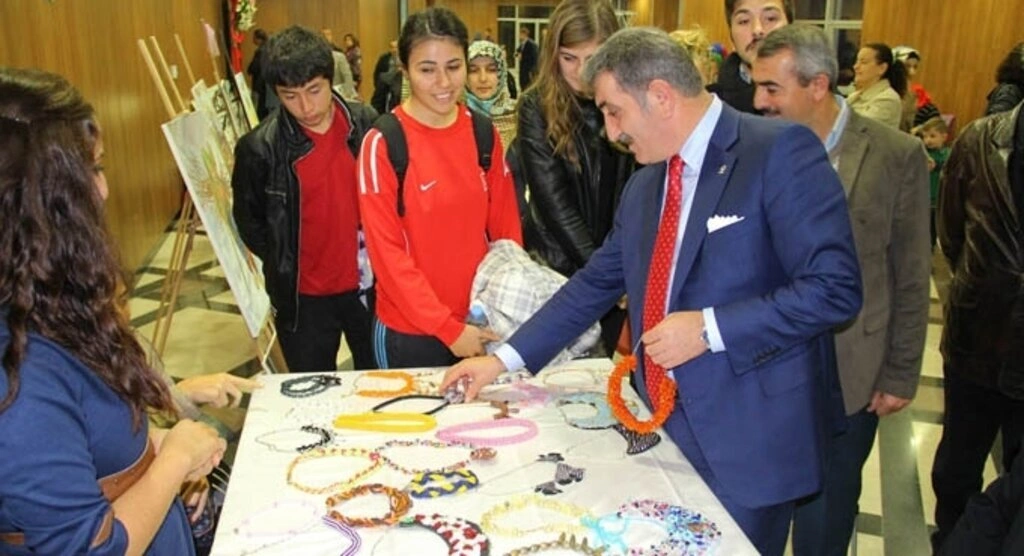 AK Parti'den Engelliler Günü programı - Resim 17