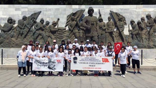 Öğretmen Deniz Gömeç yönetiminde okul külüpleri çalışmalarına örnek proje - Resim 4